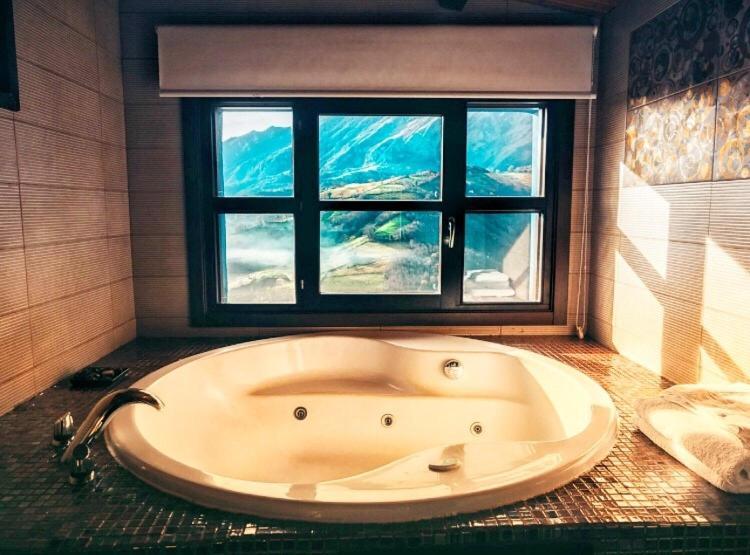 La Aldea Sonada Hotell Oviedo Eksteriør bilde
